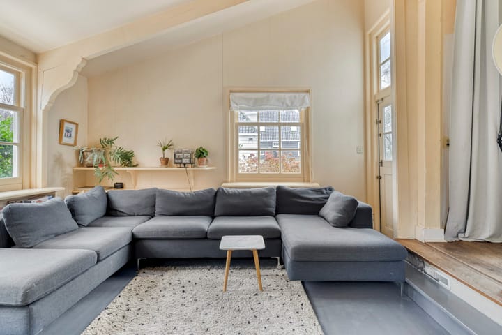 Photo 16 of Roomeinde 32