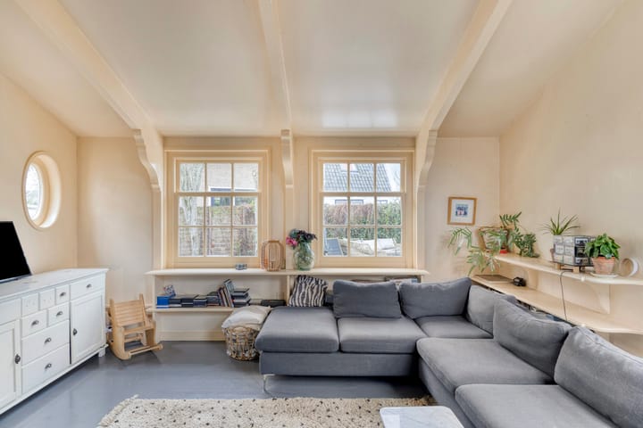 Photo 18 of Roomeinde 32