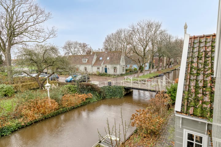 Photo 36 of Roomeinde 32