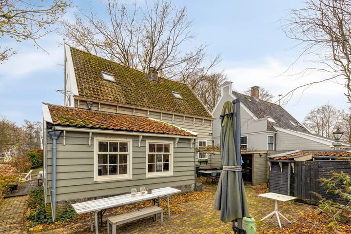 Photo 49 of Roomeinde 32