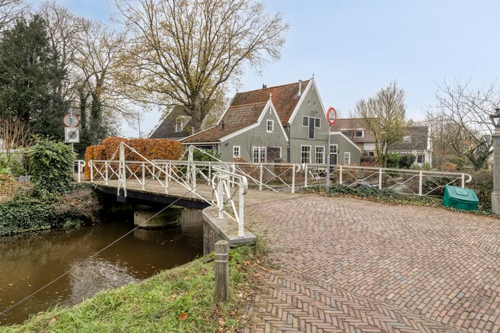 Photo 50 of Roomeinde 32