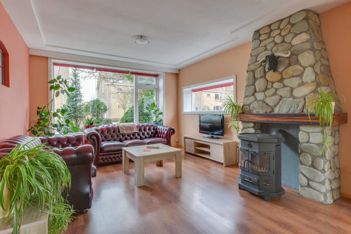 Photo 9 of Dokter Bloemstraat 68