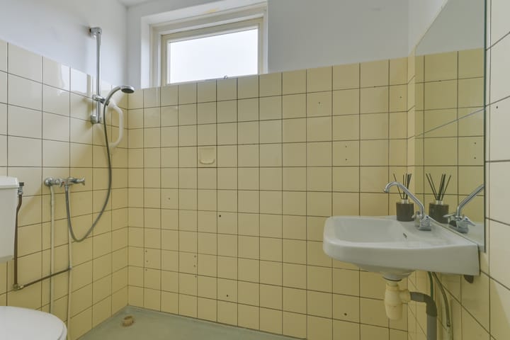 Photo 27 of Dokter Bloemstraat 68