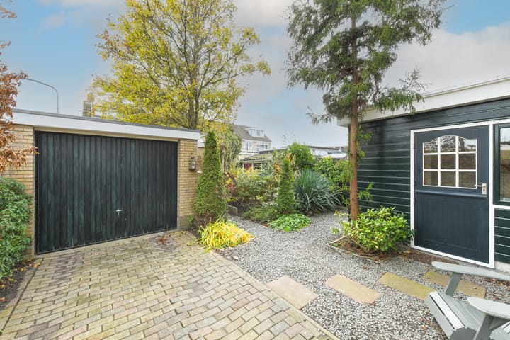 Photo 34 of Dokter Bloemstraat 68