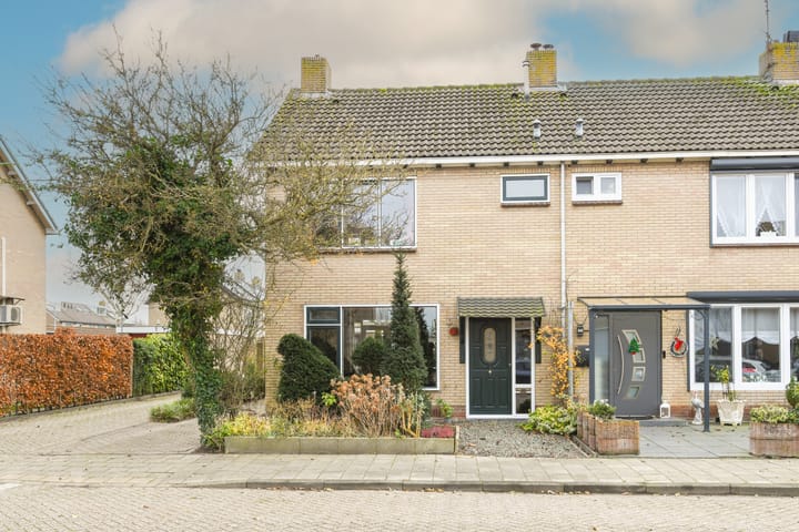 Photo 41 of Dokter Bloemstraat 68
