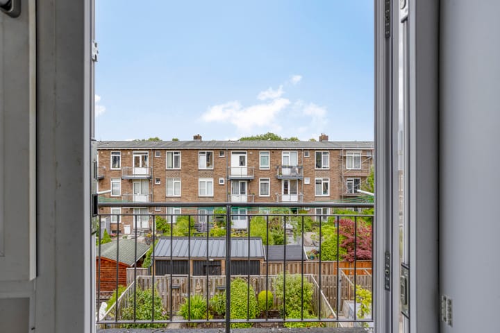 Photo 13 of Louise de Colignystraat 24