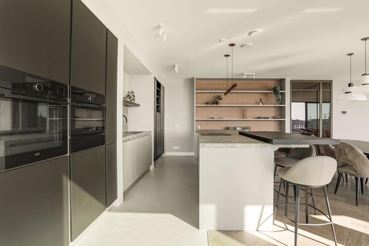 Photo 15 of Ton de Leeuwstraat 18