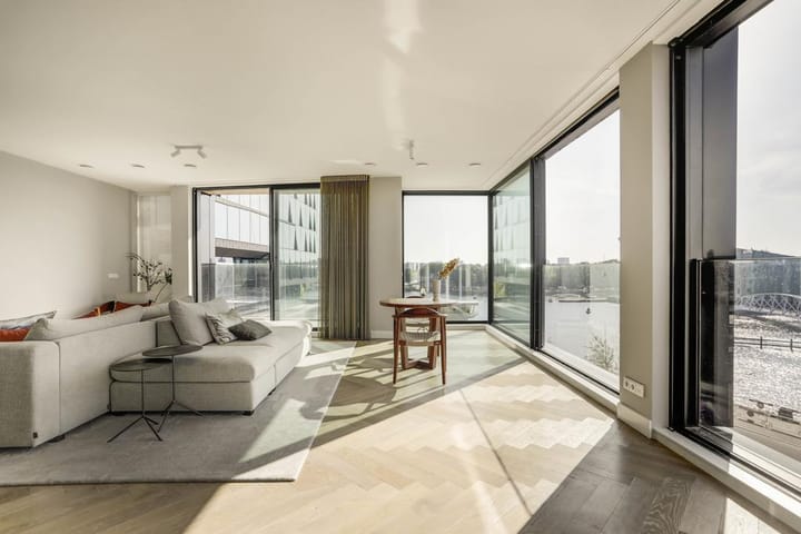 Photo 19 of Ton de Leeuwstraat 18