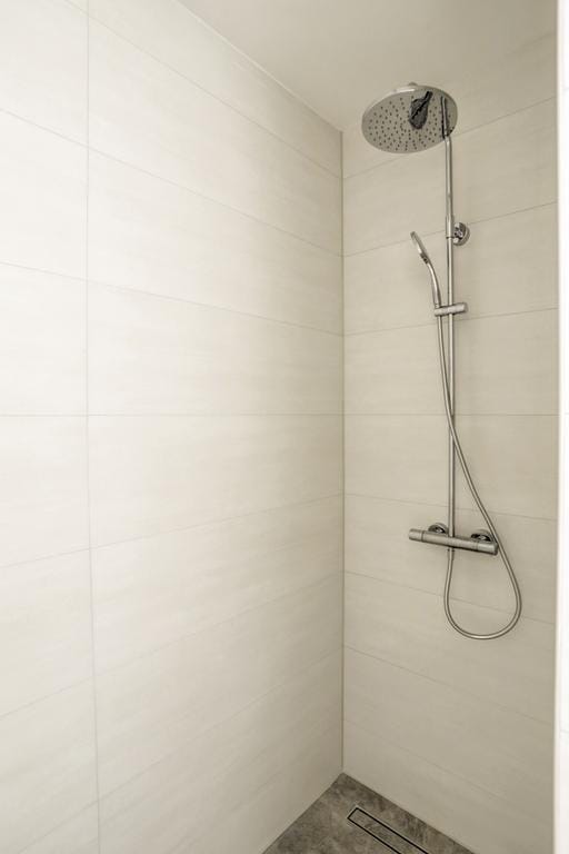 Photo 35 of Ton de Leeuwstraat 18