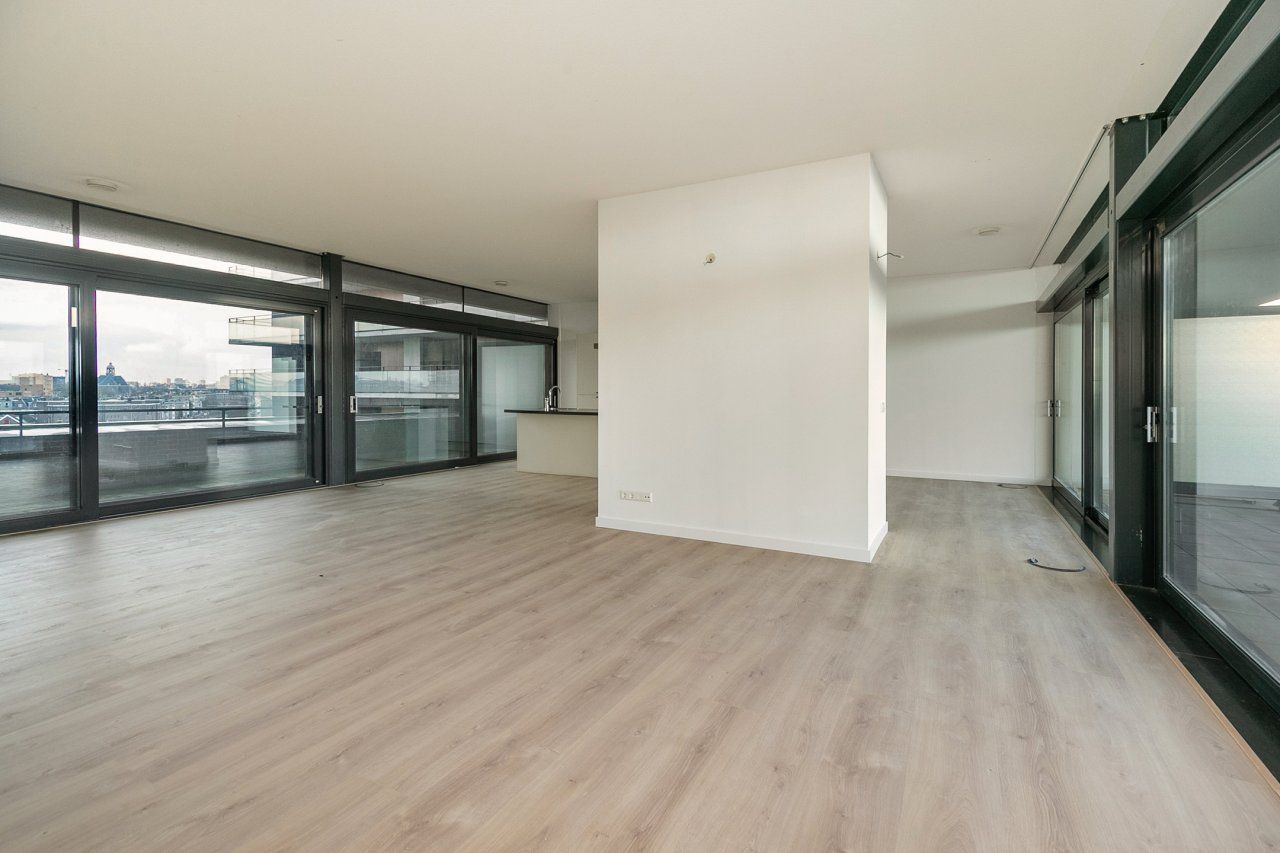 Photo 3 of Purperhoedenveem 80