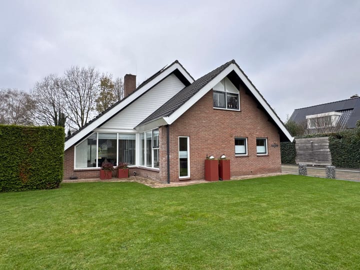 Photo 2 of Anne de Vrieslaan 9