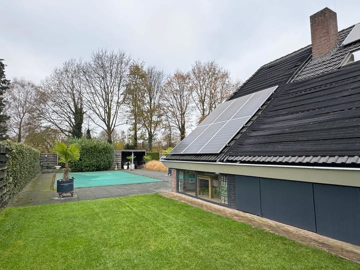 Photo 15 of Anne de Vrieslaan 9