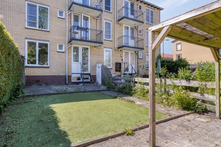 Photo 2 of Louise de Colignystraat 38