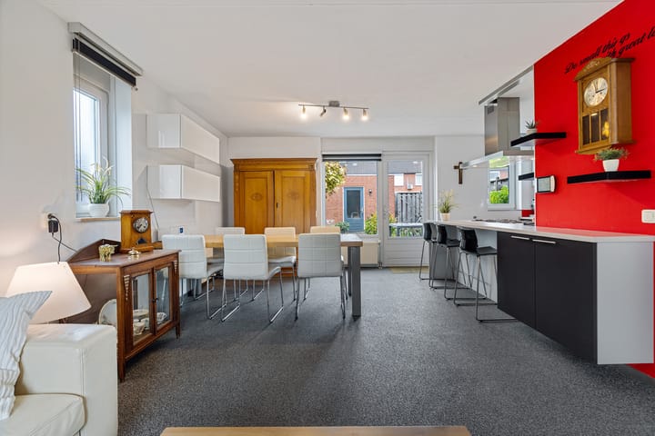 Photo 3 of Deken Lendersstraat 31