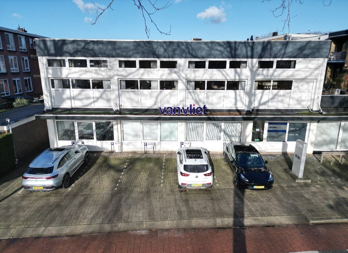 View photo 3 of Jhr. Van Karnebeekweg 6-a