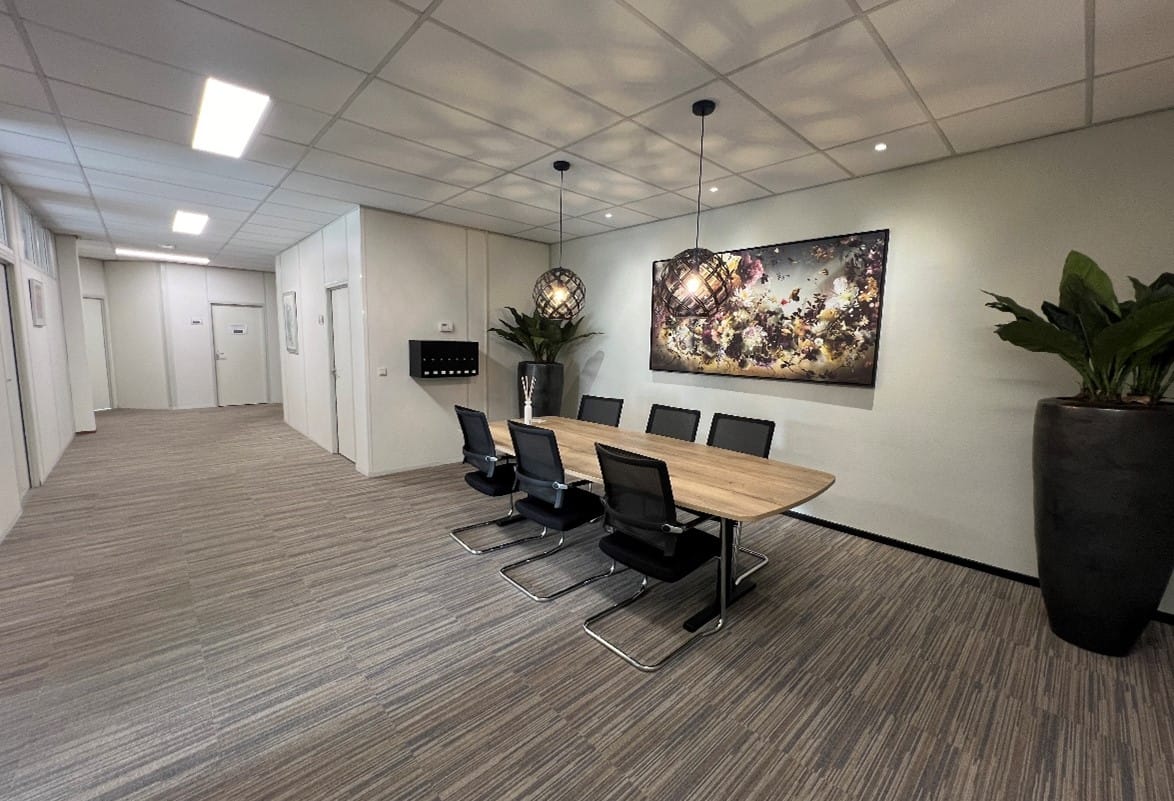 View photo 5 of Jhr. Van Karnebeekweg 6-a