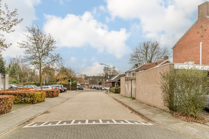 Photo 49 of Van Hoornstraat 15