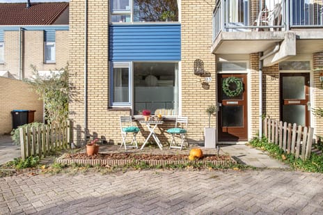 Jungfrau 83 tertiary image