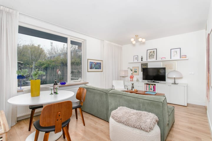 Photo 7 of Jungfrau 83