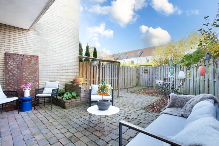 Photo 16 of Jungfrau 83