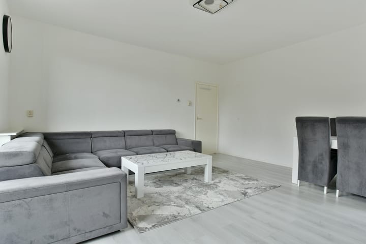 Photo 12 of Willem Molengraaffstraat 24-H