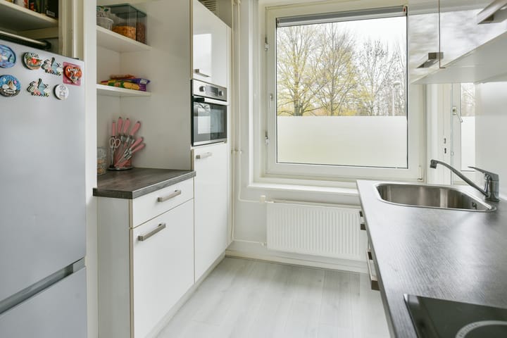 Photo 14 of Willem Molengraaffstraat 24-H