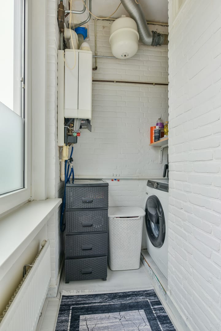 Photo 16 of Willem Molengraaffstraat 24-H