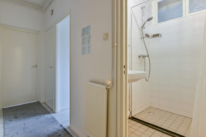 Photo 20 of Willem Molengraaffstraat 24-H