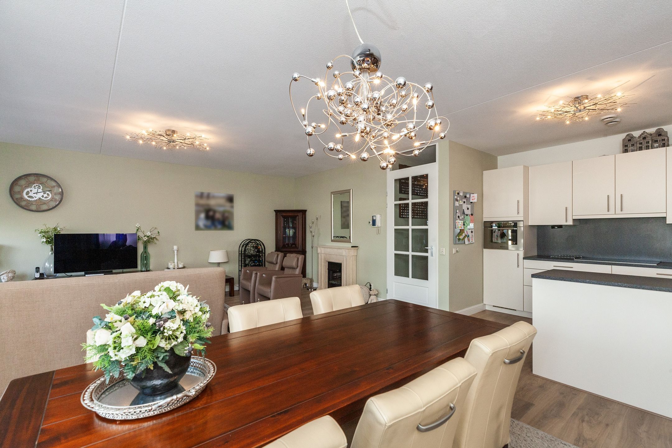 Photo 12 of Thorbeckestraat 28