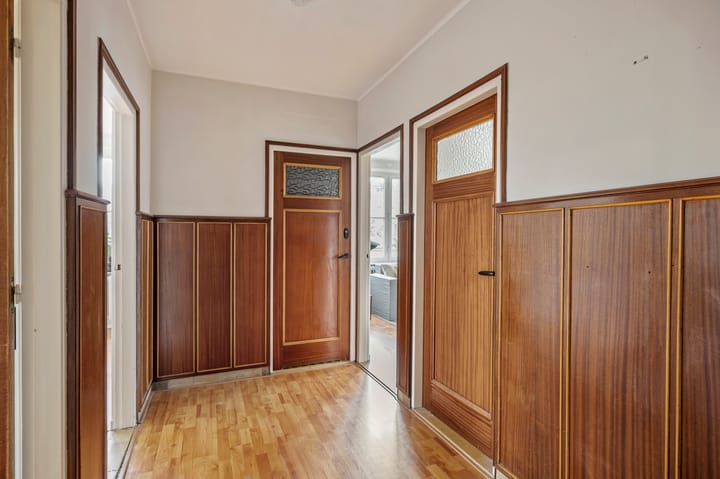 Photo 7 of Louis Regoutstraat 1-A