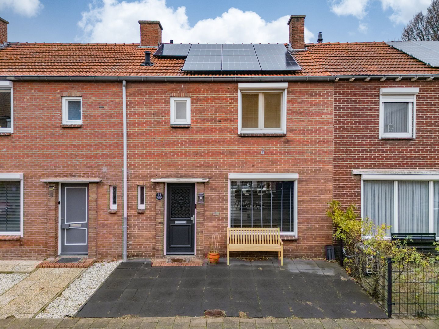 Photo 1 of Julianastraat 11