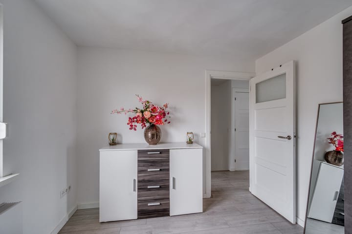 Photo 19 of Julianastraat 11