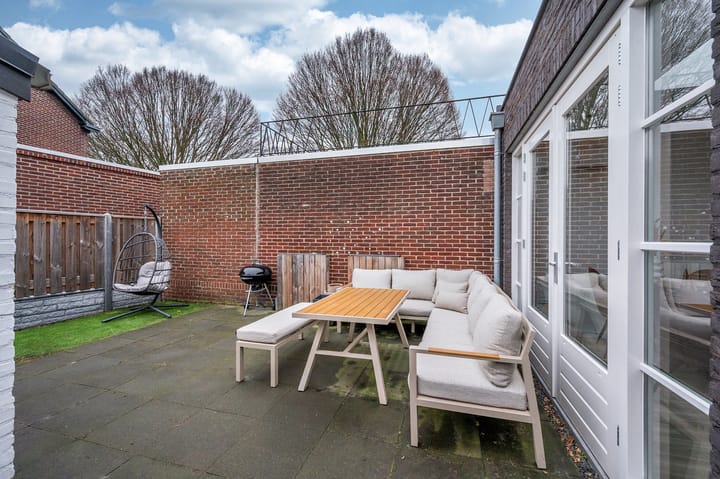 Photo 25 of Julianastraat 11