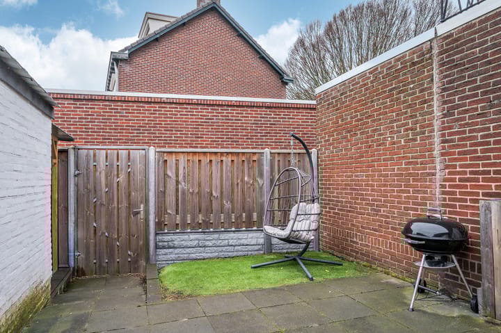 Photo 26 of Julianastraat 11