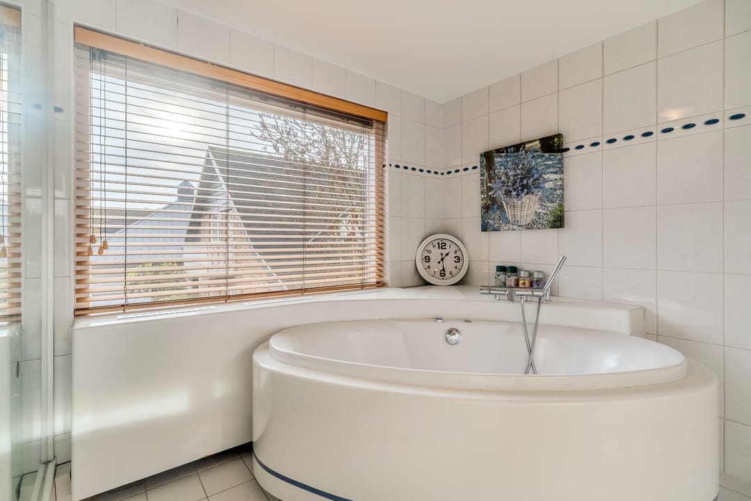 Photo 38 of Batelaar 6