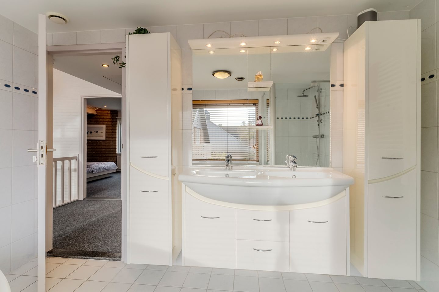 Photo 40 of Batelaar 6