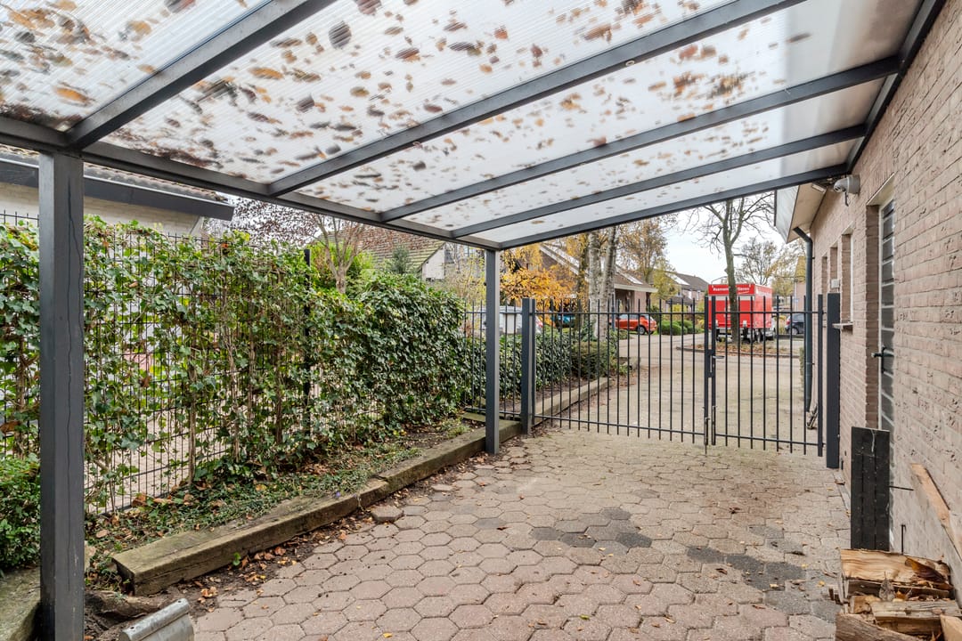 Photo 68 of Batelaar 6