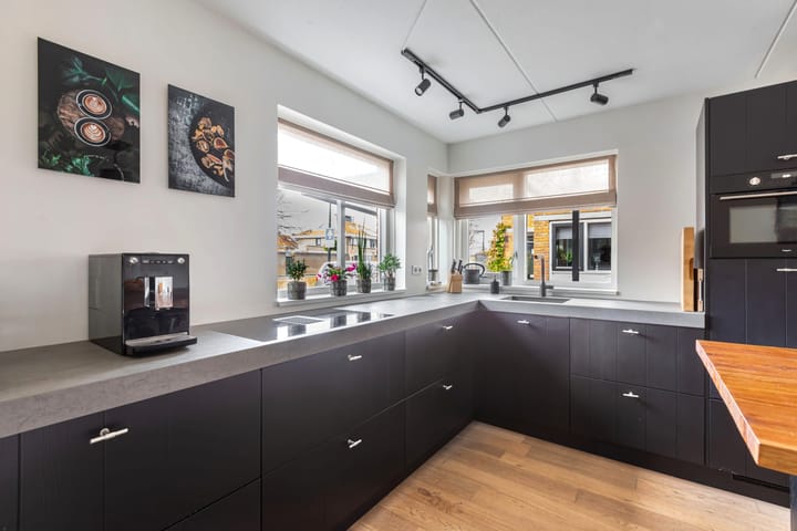 Photo 12 of Peseta 30