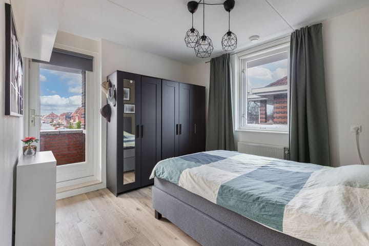 Photo 27 of Peseta 30