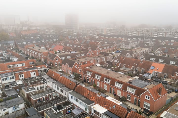 Foto 7 van Warmoezenierstraat 10