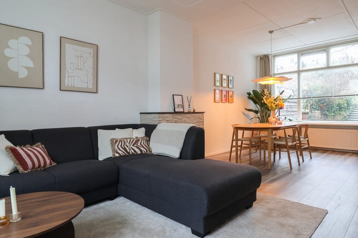 Foto 16 van Warmoezenierstraat 10