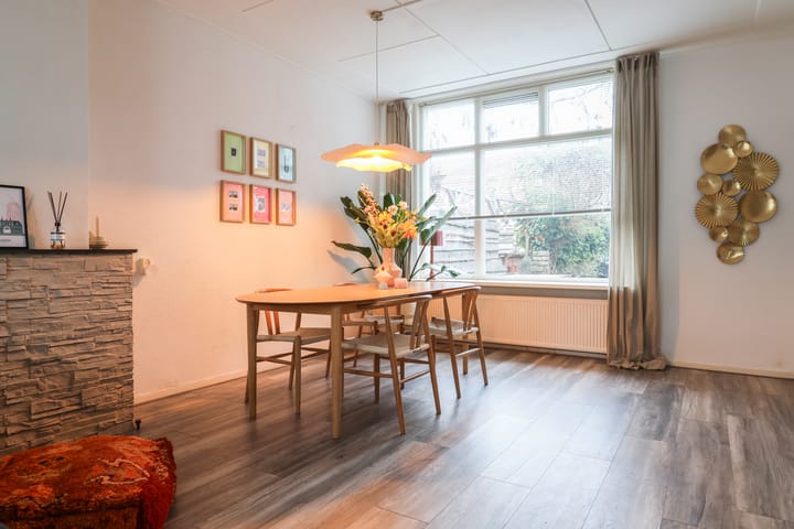 Foto 18 van Warmoezenierstraat 10