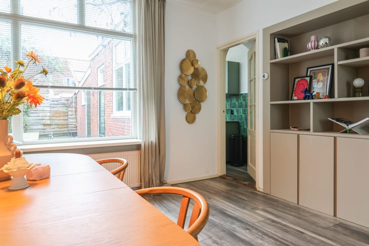 Foto 22 van Warmoezenierstraat 10