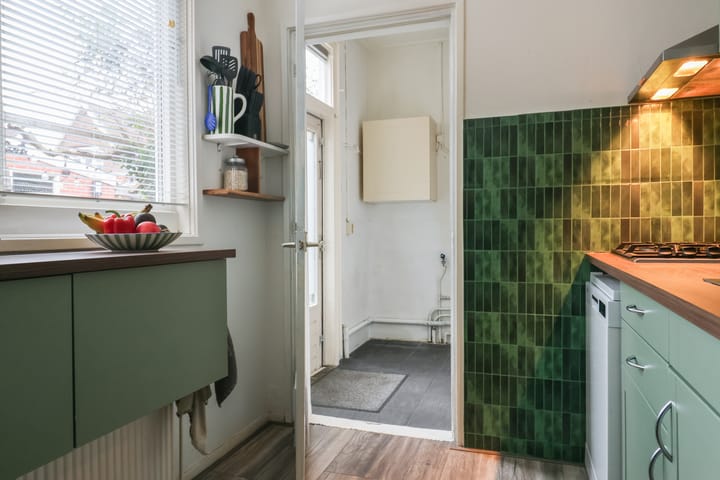 Foto 27 van Warmoezenierstraat 10