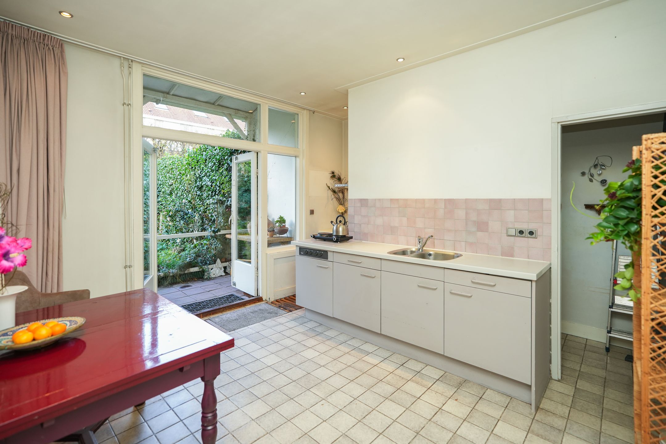 Foto 15 van St. Annastraat 154