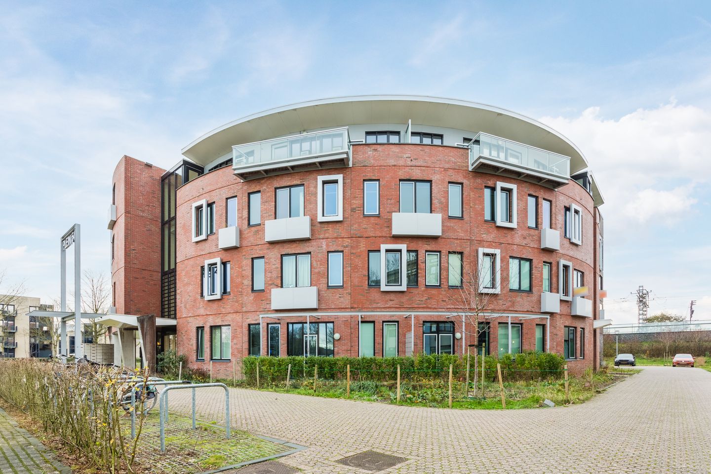 Foto 1 van Louis Armstrongweg 54-D