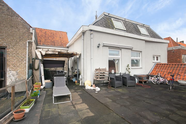 Photo 39 of Steenstraat 13