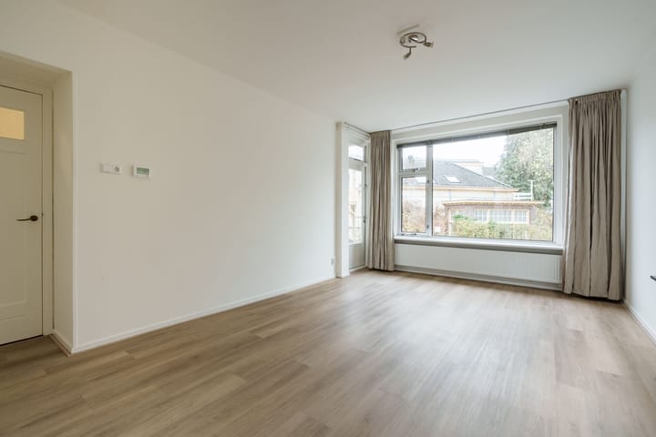 Photo 6 of Niemeijerstraat 28