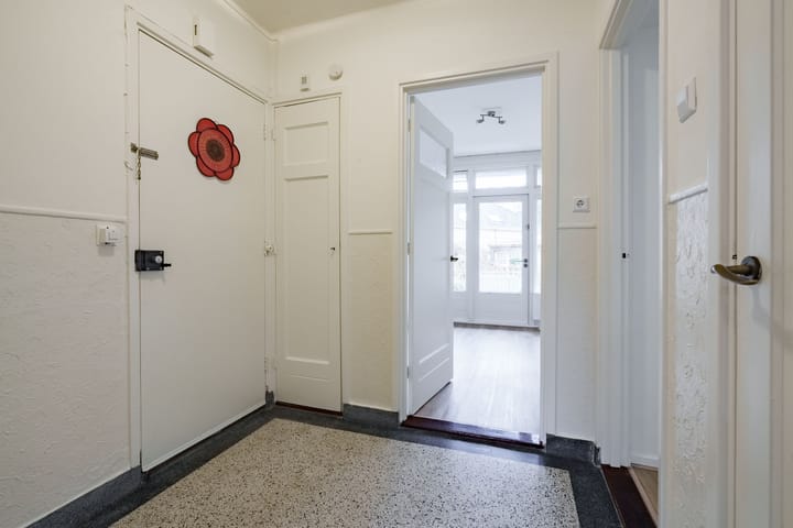 Photo 17 of Niemeijerstraat 28