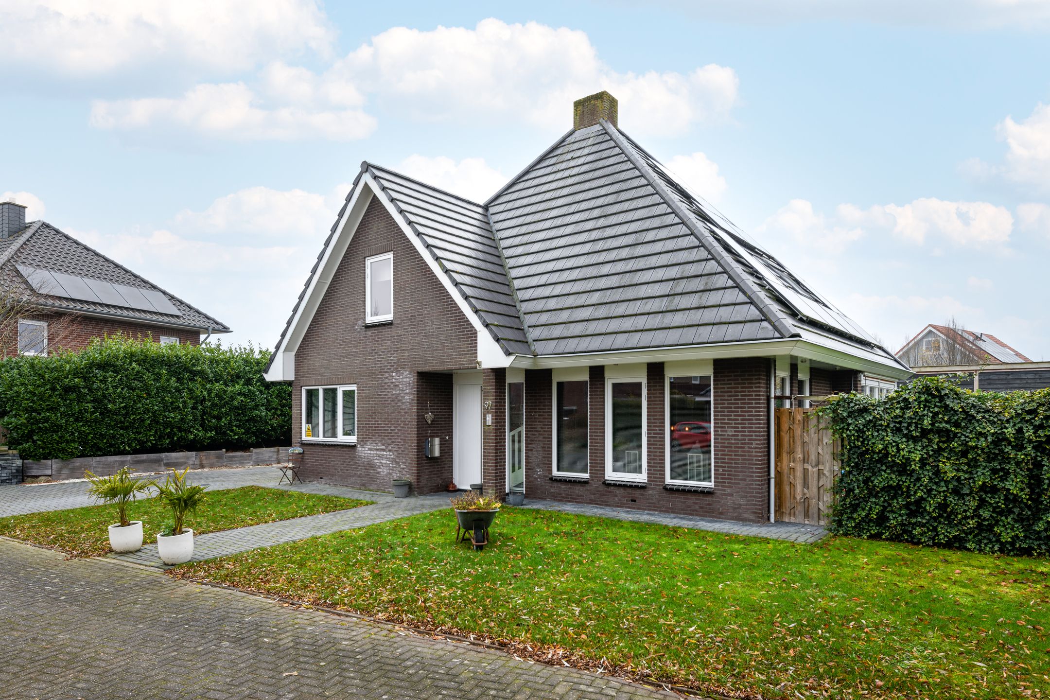 Foto 36 van Nienke van Hichtumweg 97